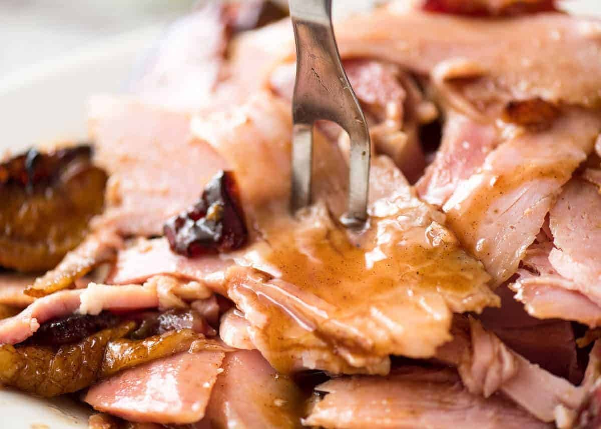 This Baked Ham with Maple Brown Sugar Glaze is a spectacular, EASY centrepiece for your Christmas table! dev.recipetineats.com
