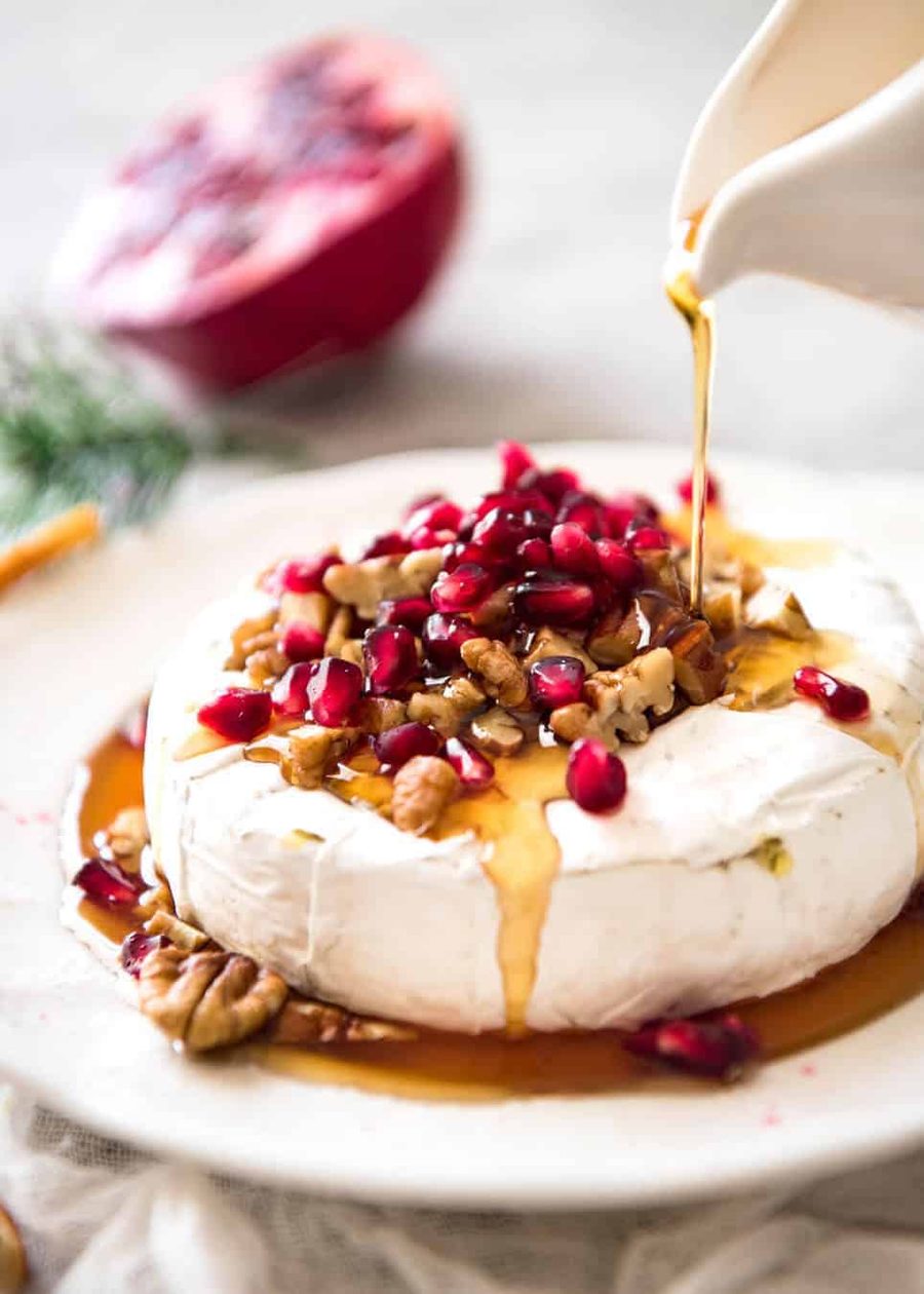 3 Minute Melty Festive Brie - Just microwave for 1 minute and you have an almost-instant baked brie appetizer! dev.recipetineats.com