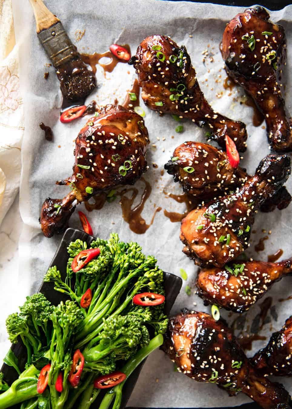 Sticky Chicken Drumsticks in Chinese Plum Sauce - Just a handful of ingredients, 5 minutes prep and awesome stickiness! dev.recipetineats.com