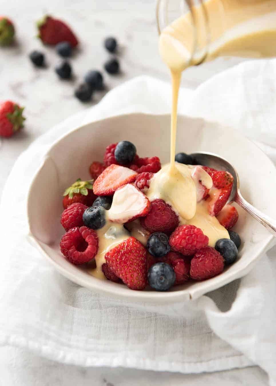 A classic, easy custard made using only egg as the thickener, no cornflour. Also known as Creme Anglaise, this is rich and stunning! dev.recipetineats.com