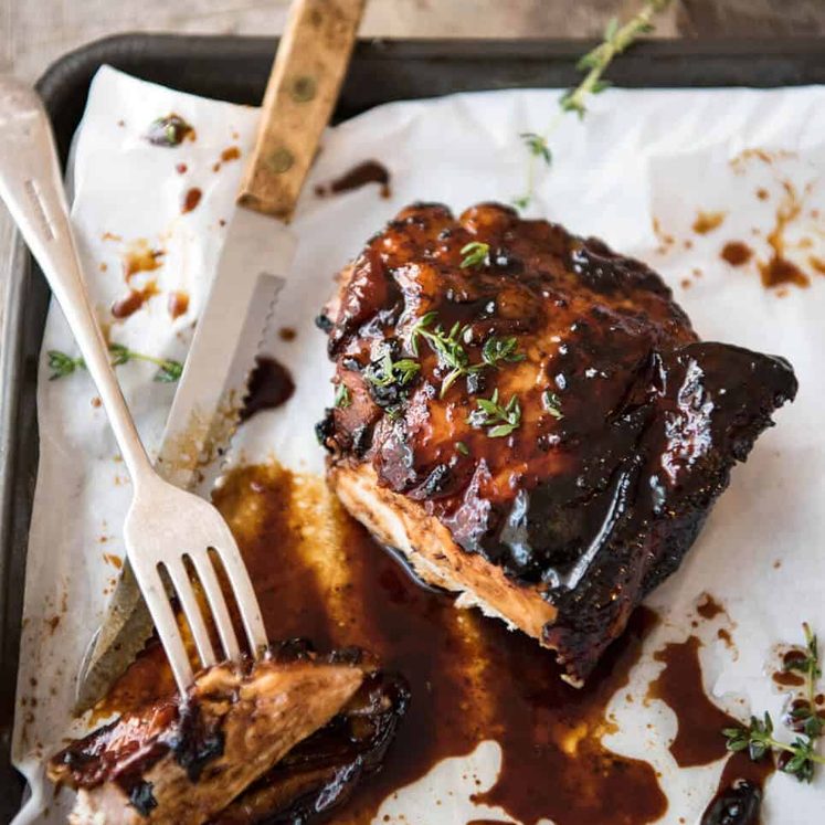 Balsamic vinegar, soy sauce, honey, sugar and garlic is all you need to make this super easy and fast Baked Balsamic Chicken! No marinating required. dev.recipetineats.com