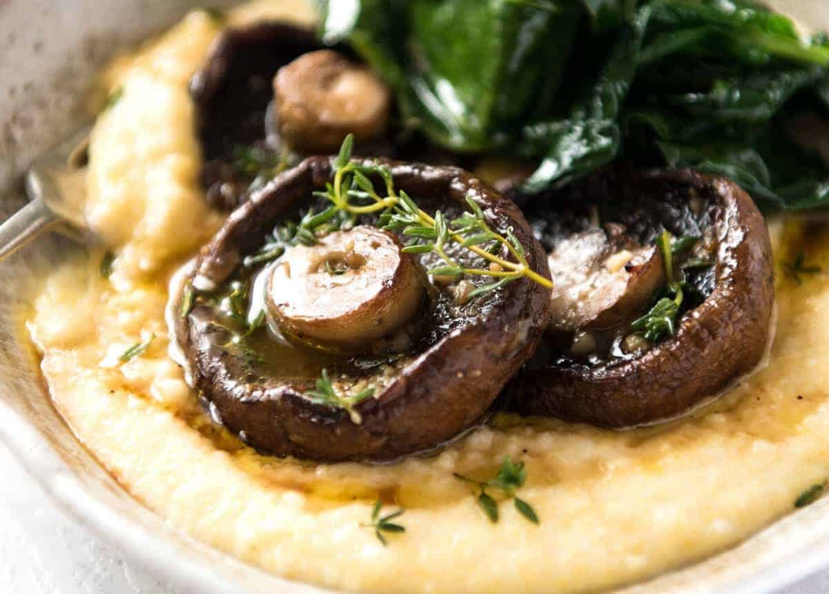Simple perfection: Garlic Butter Roasted Mushrooms. dev.recipetineats.com
