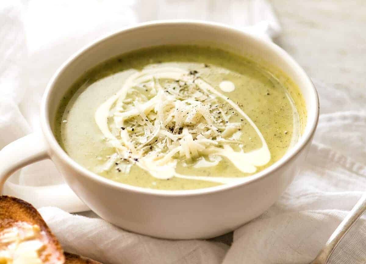 Silky, thick, Healthy Creamy Zucchini Soup. Perfect for dunking in hot crusty bread! dev.recipetineats.com