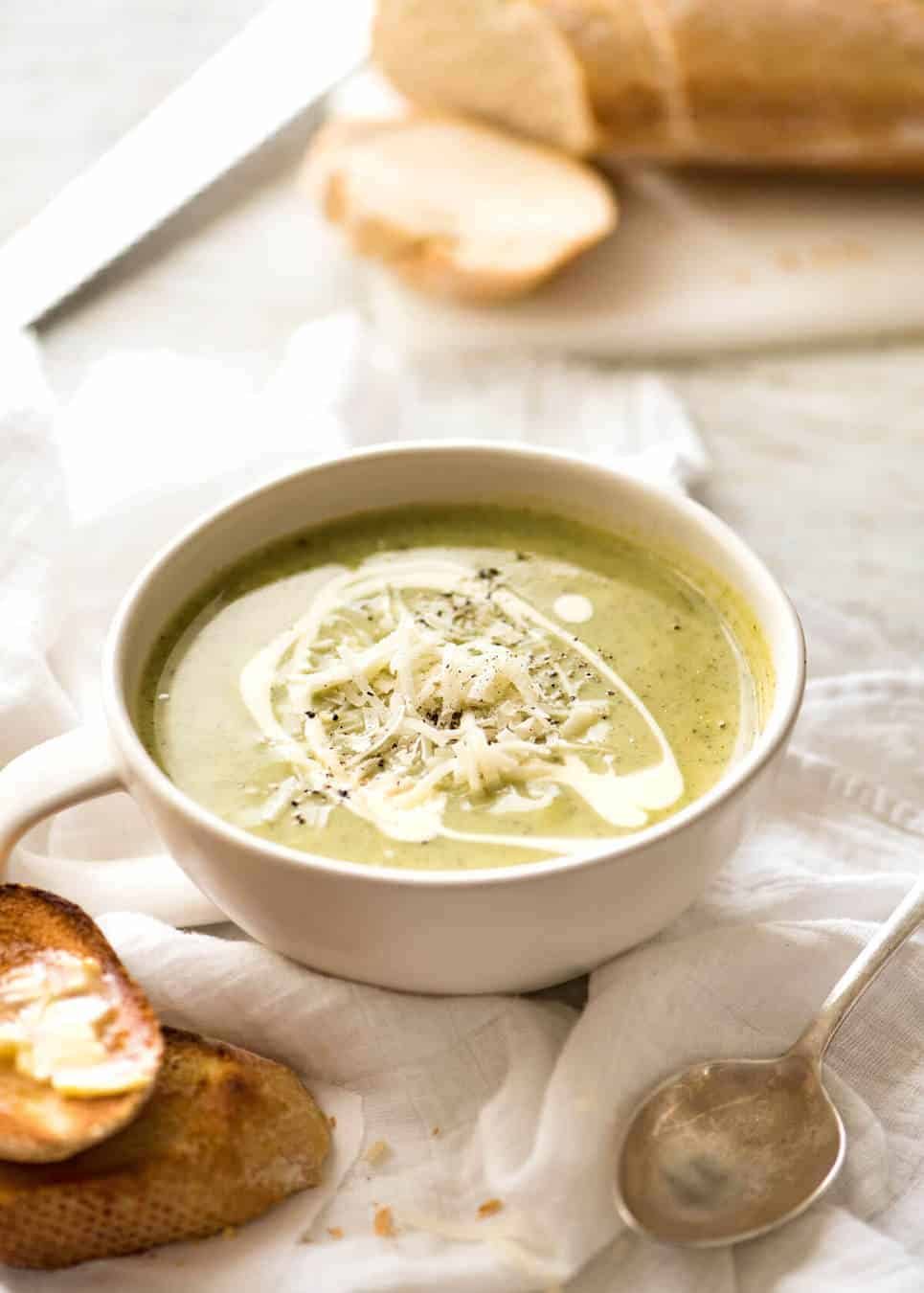 Silky, thick, Healthy Creamy Zucchini Soup. Perfect for dunking in hot crusty bread! dev.recipetineats.com