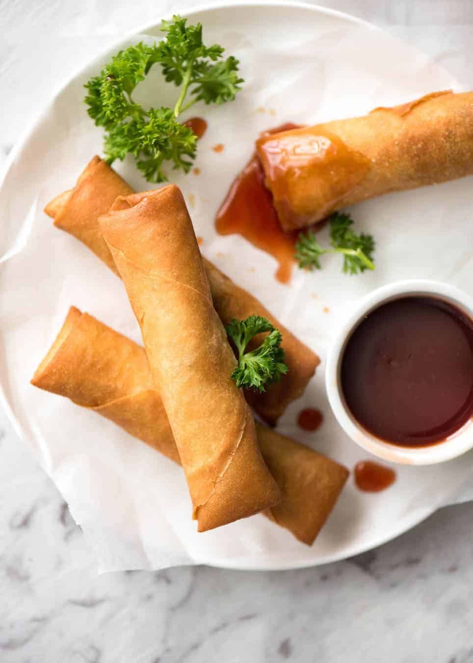 You've never really had a Spring Roll until you've tried homemade ones. With the quick video tutorial, you'll master it in no time! dev.recipetineats.com