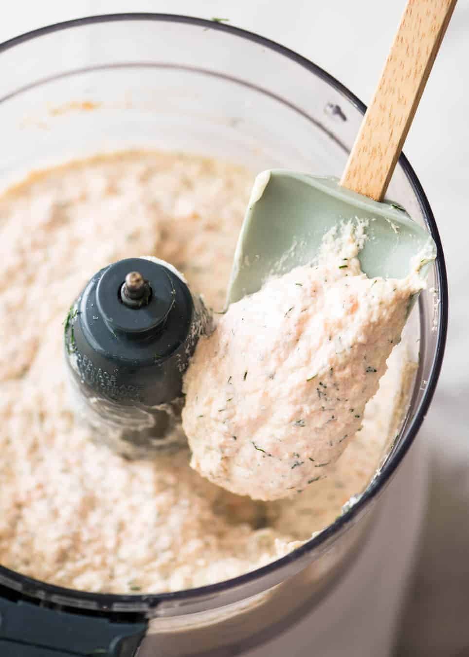 You'll never buy a Smoked Salmon Dip with flavour this good! dev.recipetineats.com