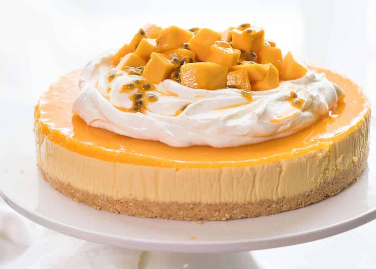 This No Bake Mango Cheesecake is a complete and utter celebration of summer! dev.recipetineats.com