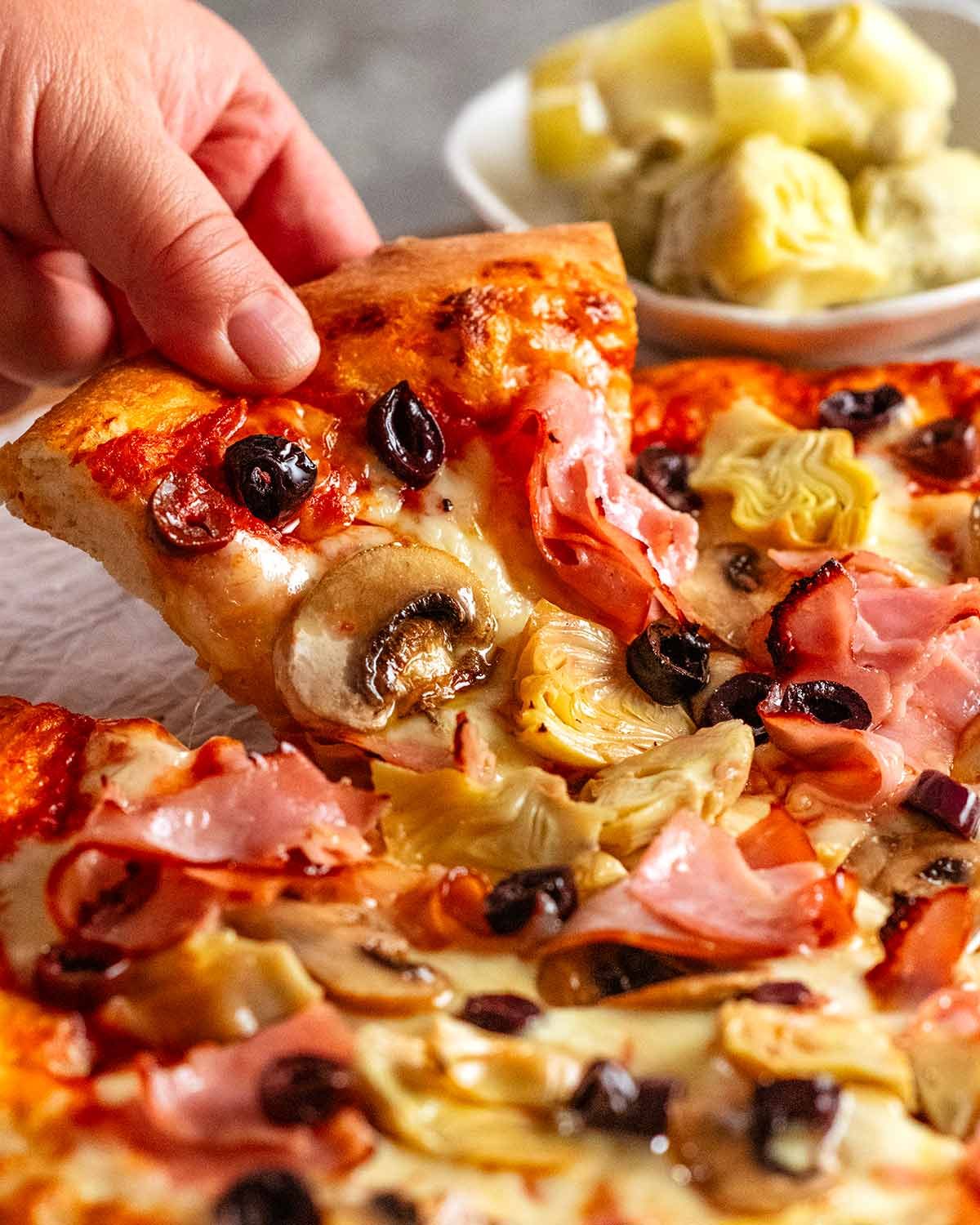 Capricciosa pizza