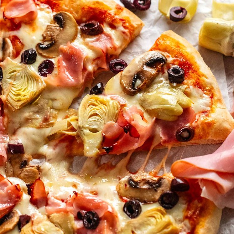 Capricciosa pizza