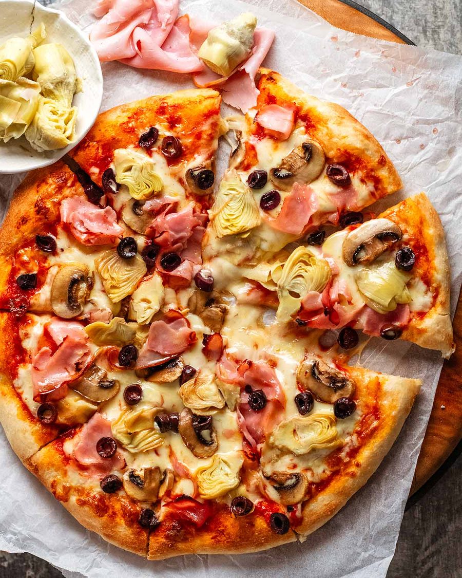 Capricciosa pizza