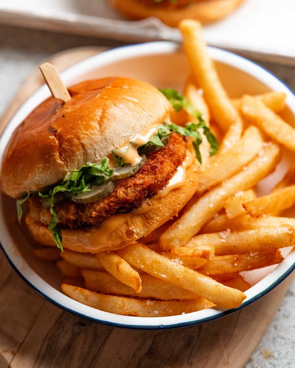 Crispy prawn burgers (Shrimp burgers)